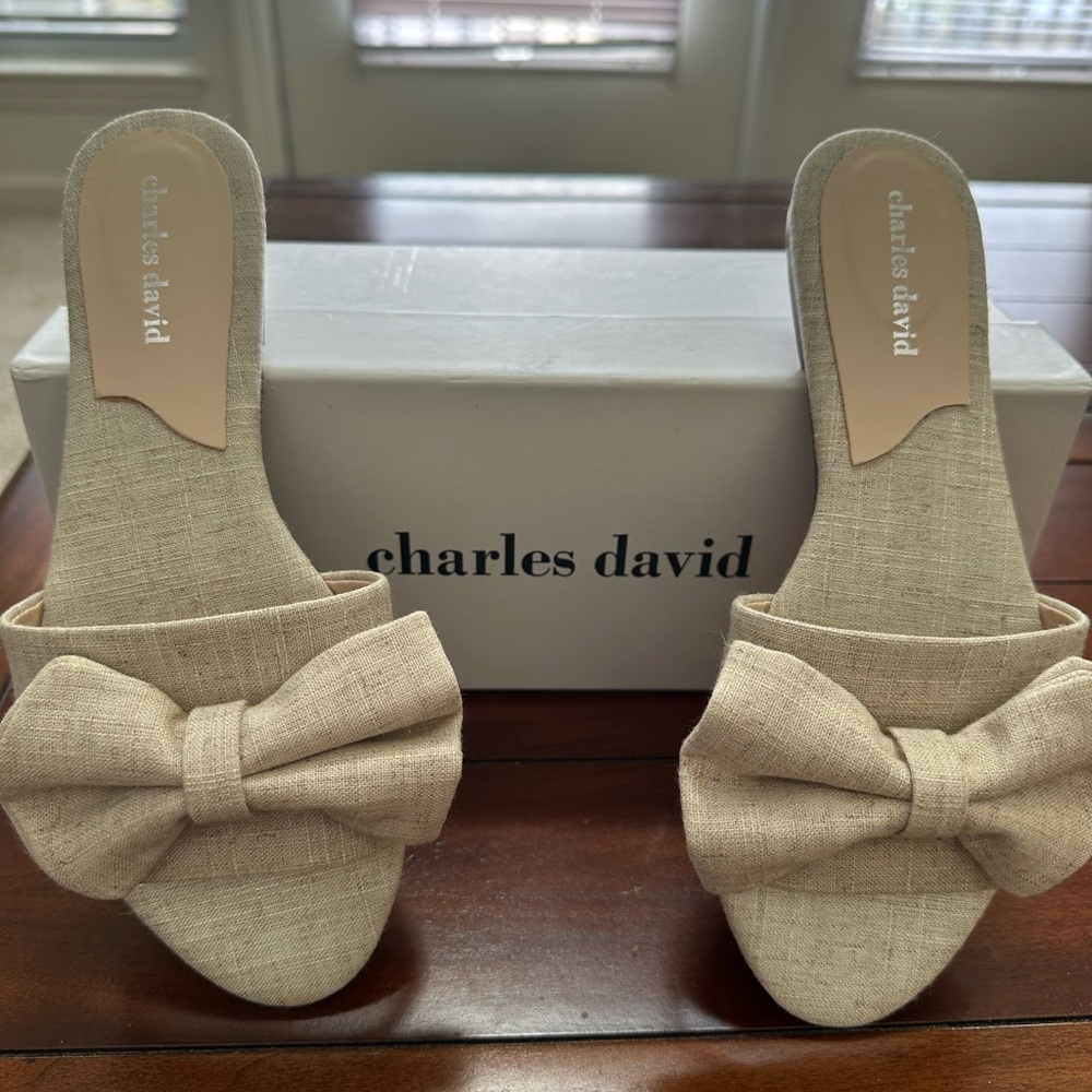 Charles David Women's Beige Linen Mule Bow Flat Slide Sandals - Brand New Size 6
